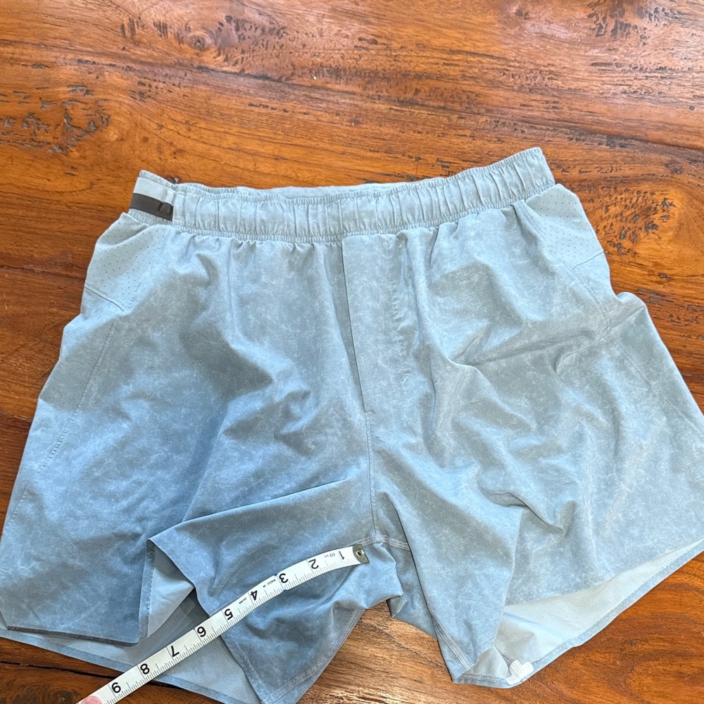lululemon athletica Men's Athletic Shorts in Soft Gray